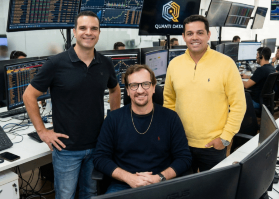 Operadores QUANTIDATA — César Mendonça, Gustavo Dagfal e Fernando Royo